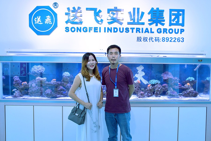 熱烈歡迎臻達燈飾工程領(lǐng)導蒞臨我公司考察！